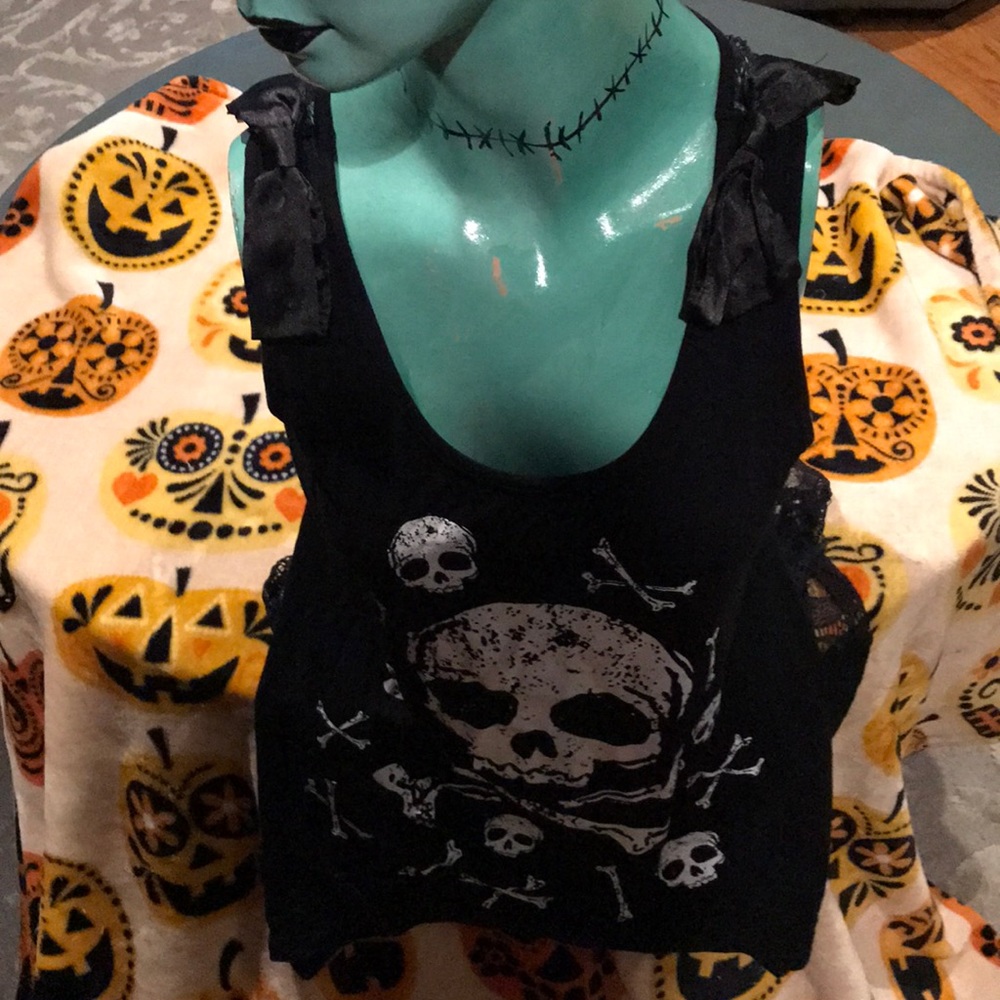 Skull 💀 lace tank top